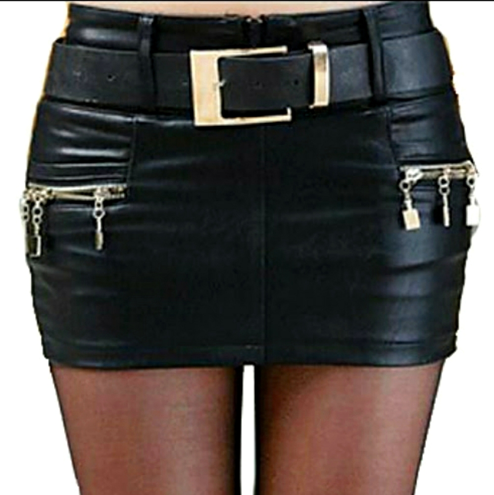Pleather mini skirt